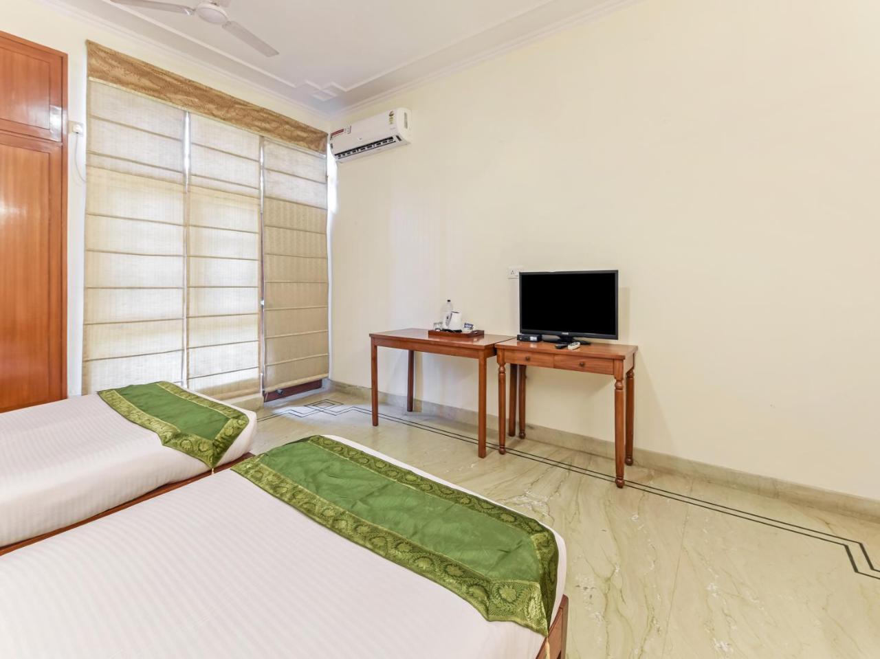 大诺伊达 Treebo Trip The Nest Corporate酒店 外观 照片